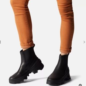 Sorel Brex Boots, size 6.5 never worn!